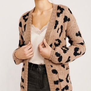 ABERCROMBIE CHEETAH PRINT CARDIGAN